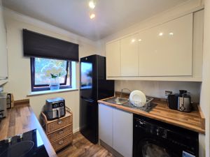 Kitchen- click for photo gallery